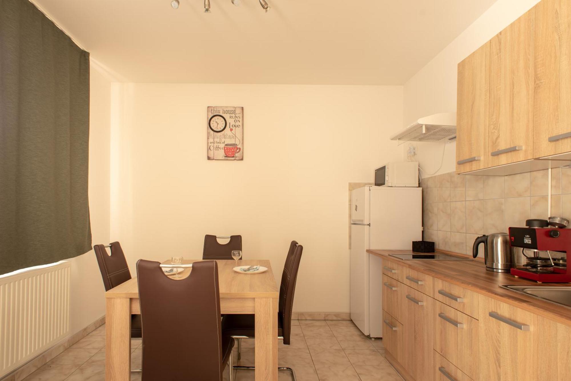 Modor Apartman Alsópáhok Exterior foto
