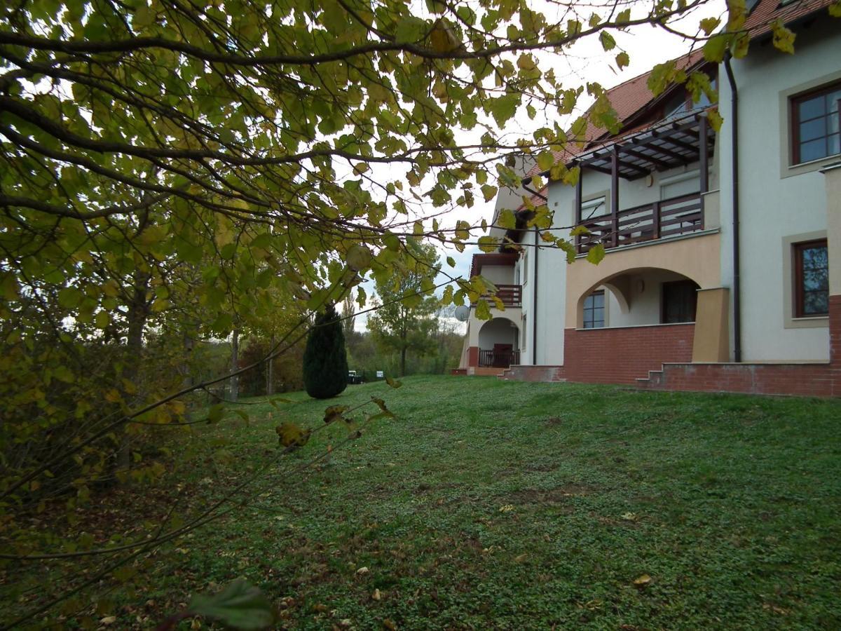 Modor Apartman Alsópáhok Quarto foto
